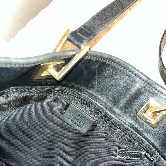 Gucci Monogram Vintage Bucket Bag - Picture 7 of 15